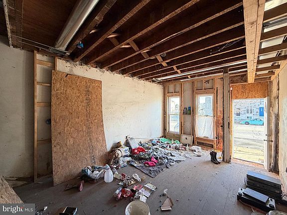 3rd image of 1714 N Milton Ave
