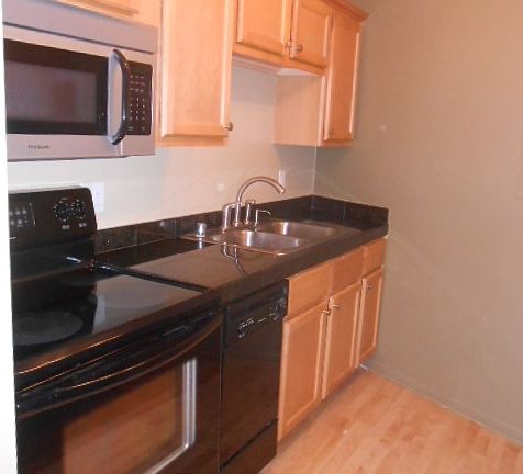 5th image of 3637 N 20th Pl APT 36