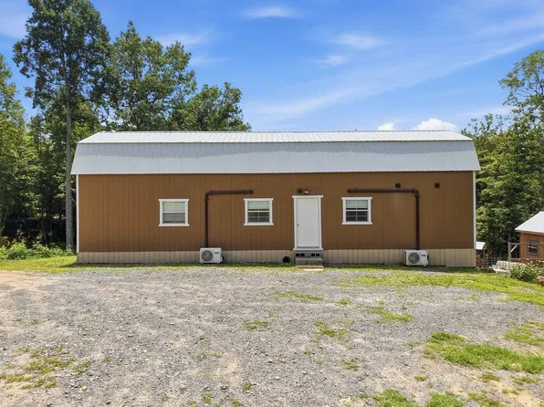 200 Paradise Ln, Crawford, TN 38554