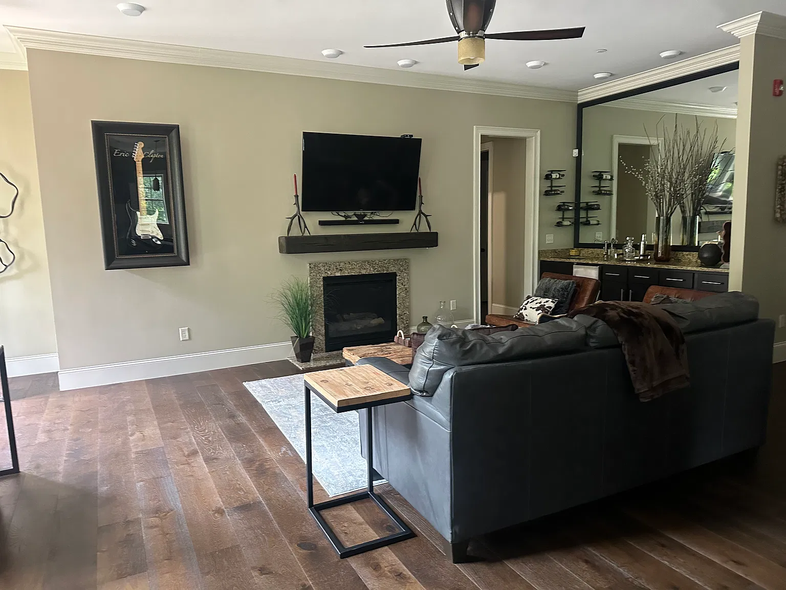 3 bed, 1836 sqft, $4,000 — Photo 4