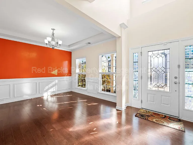 4860 Pepper Dr — Photo 3