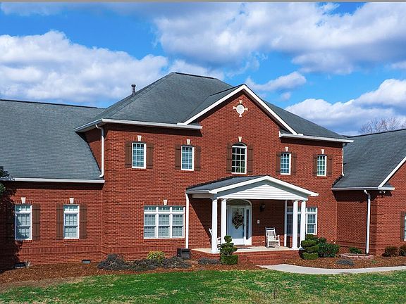 2nd image of 7042 Summer Oak Ln