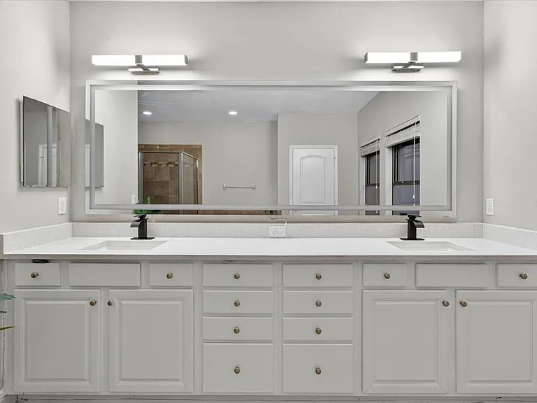 1389 Heritage Landings Dr — Photo 58