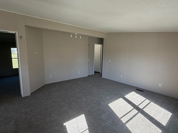 5th image of 5332 White Pine Ln