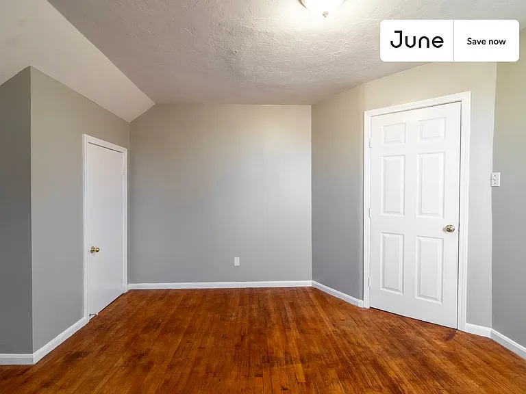 14 Bacon St — Photo 22