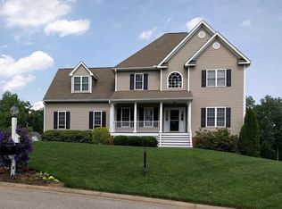 11918 Penny Bridge Dr, Midlothian, VA 23112