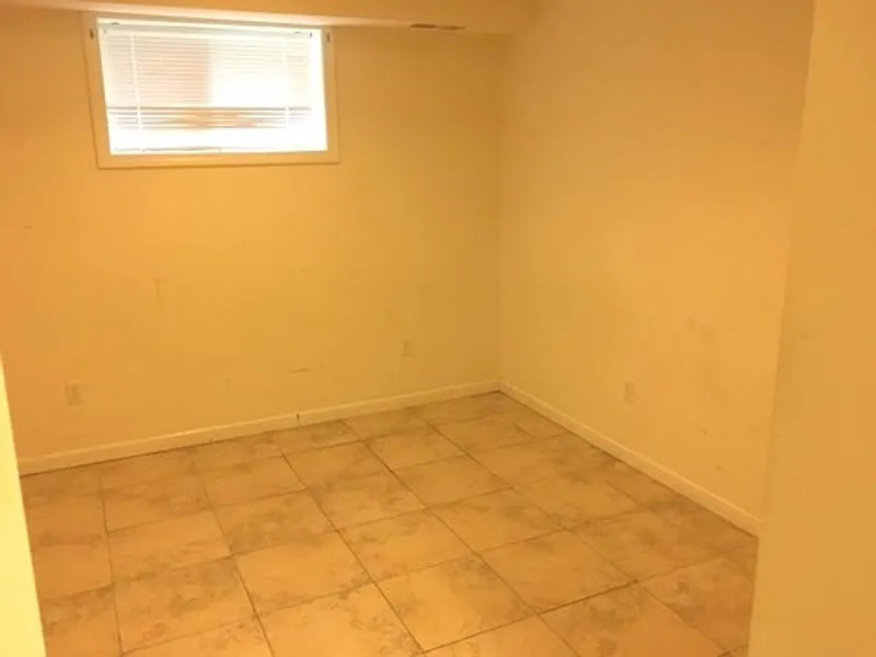 2 bed, 1.0 bath, $2,000 — Photo 3