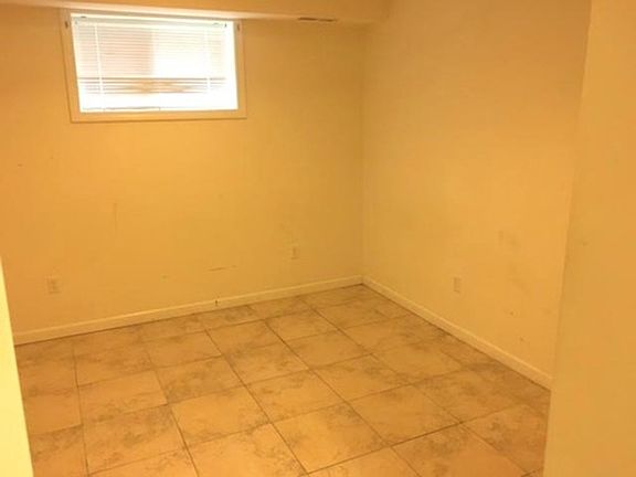 3rd image of 355 Pearl St Unit 4