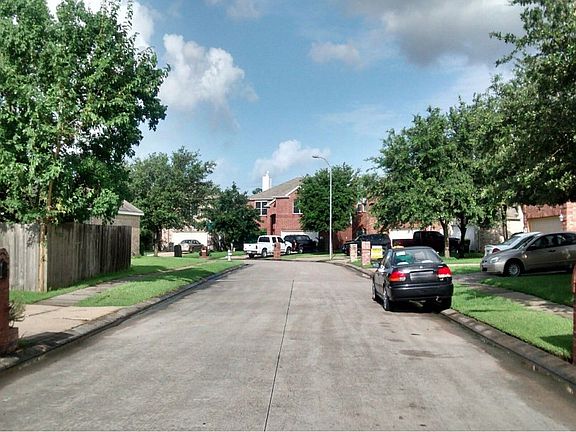 5th image of 1915 Majestic Ln
