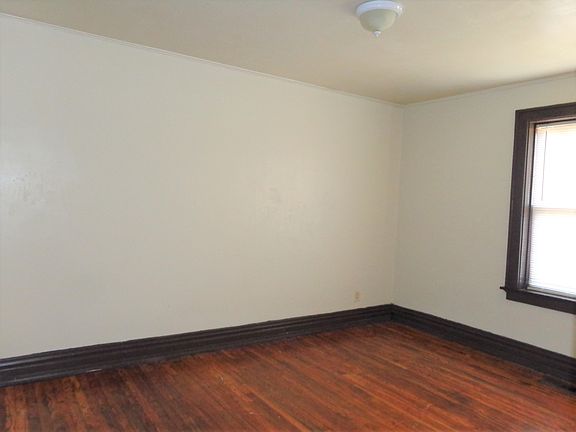 4th image of 4304 Wallace St APT 9