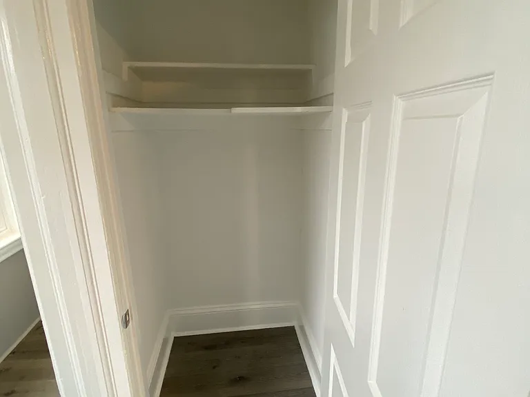 652 Manton Ave #2L — Photo 29