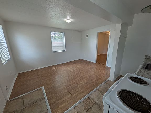 4th image of 18 W 43rd St #18