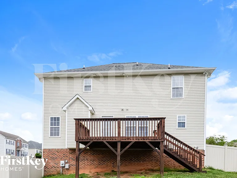 6698 Knob Hill Ct — Photo 15