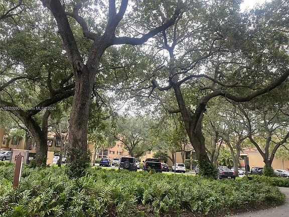 3rd image of 15579 Miami Lakeway N APT 102