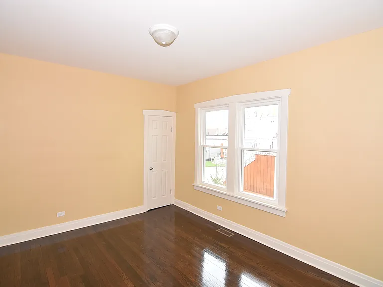 9761 Schiller Blvd — Photo 7