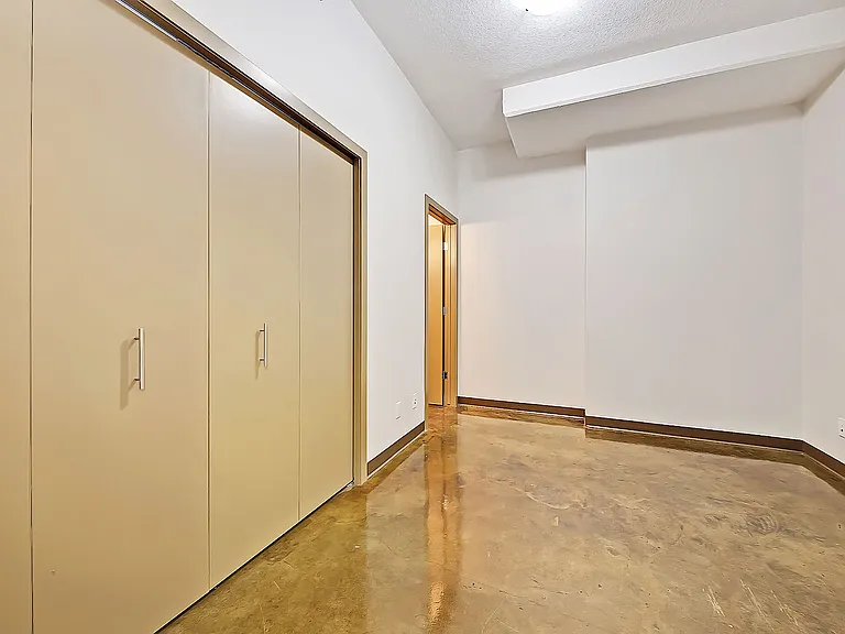 135 13th Ave SW #911 — Photo 11