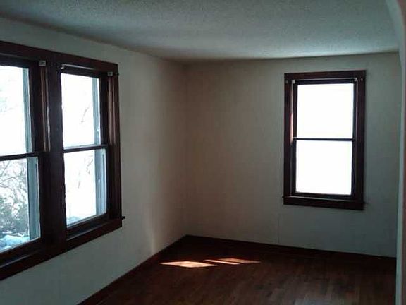 2nd image of 514 W 15th St