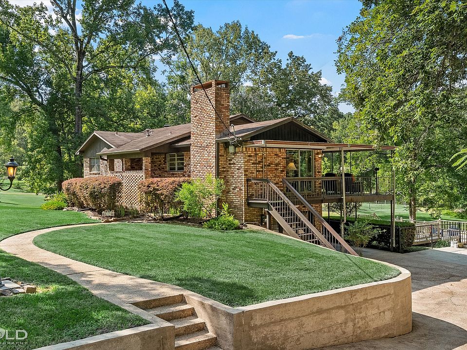 1st image of 2838 Oak Mont Cir