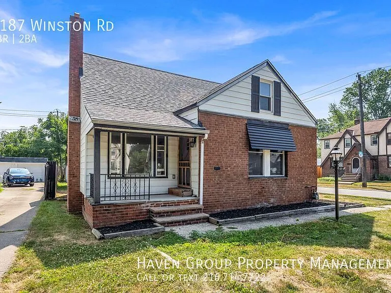 1187 Winston Rd — Photo 2