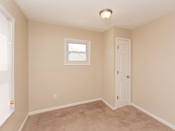 3rd image of 2883 Shelburn Ave