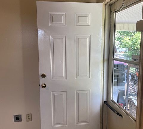 3rd image of 257 Maple Grove Ln