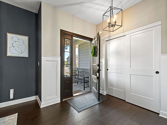 3rd image of 149 Cranbrook Ln