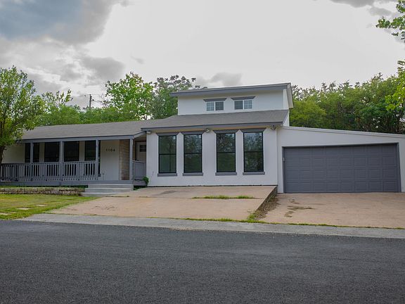 2nd image of 1104 Village West Dr