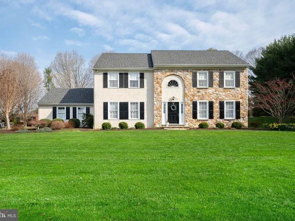 6 Hobson Dr, Hockessin, DE 19707