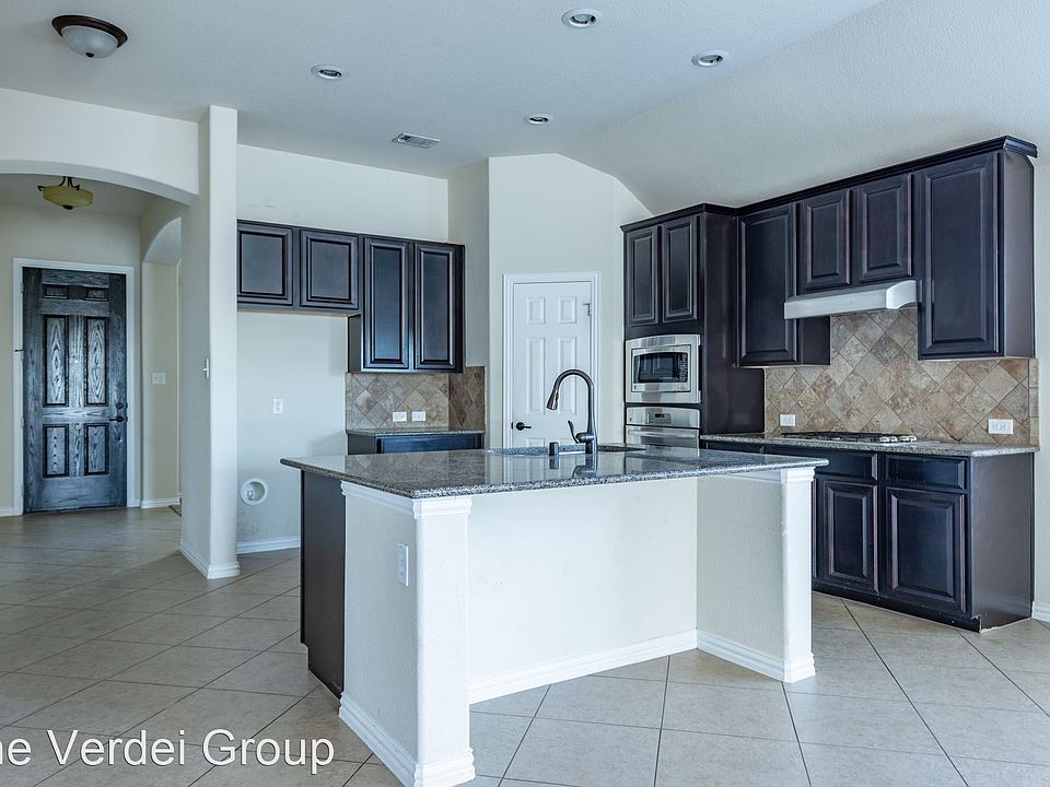 1st image of 709 Hardwood Dr