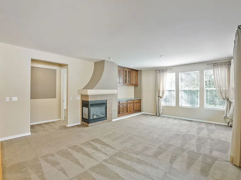 24169 NE 122nd St — Photo 5