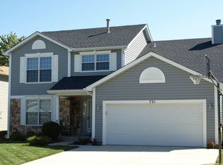 731 Schooner Ln, Elk Grove Village, IL 60007