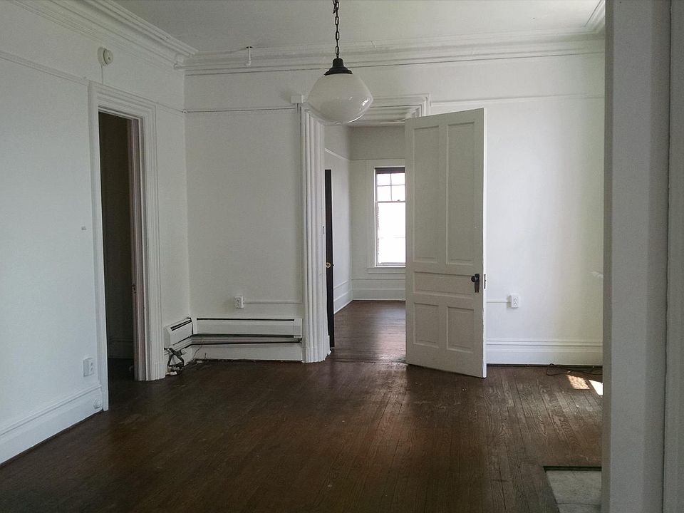 2nd image of 346 S Rose St APT B