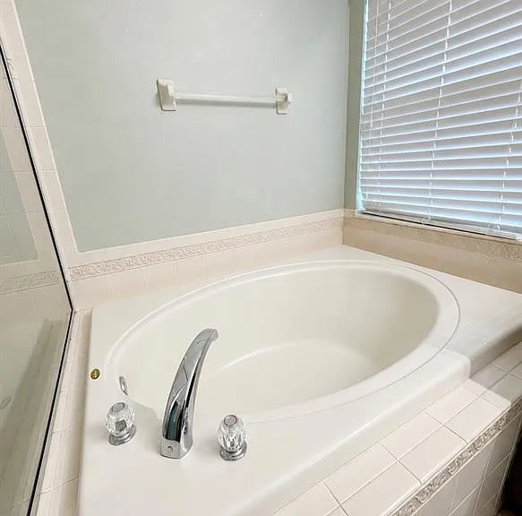 9630 Baton Rouge Ln — Photo 17