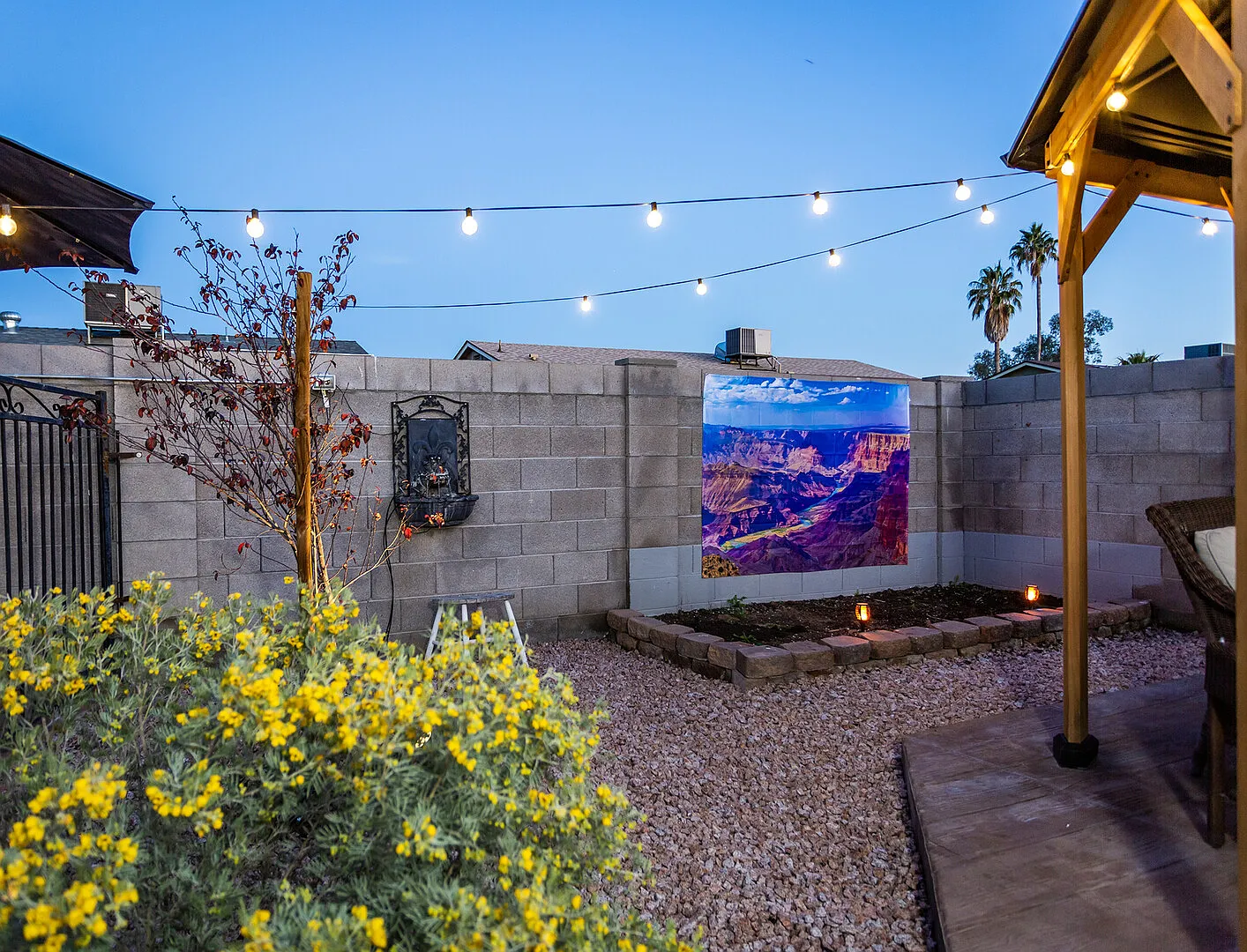 Four Bedroom Pool Home — Photo 3