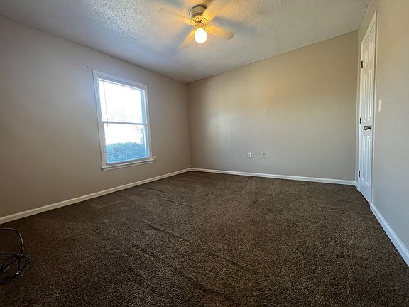 4th image of 140 Lanier Dr #198