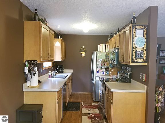 4th image of 10457 Betsie Creek Dr