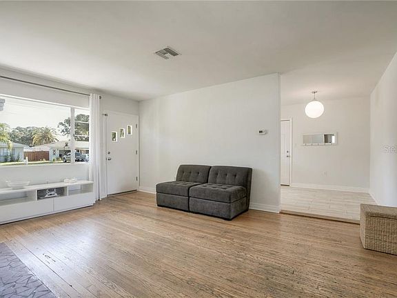 5th image of 200 S Jupiter Ave