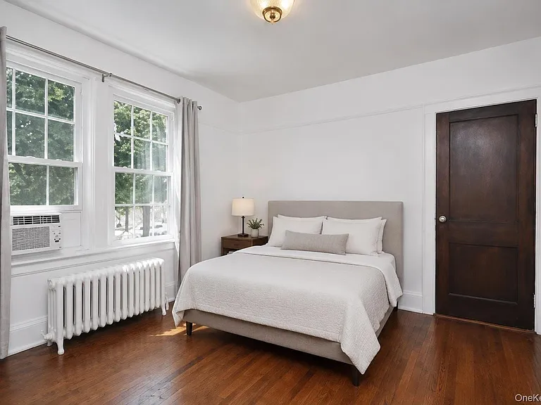 15-17 Chestnut St #15 — Photo 16
