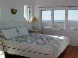 2 Maple Hill Dr, Aquinnah, MA 02535