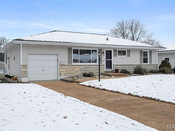 3rd image of 7705 Cheshire Ln