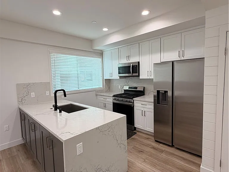 14662 W Sara Ln #14662 — Photo 6