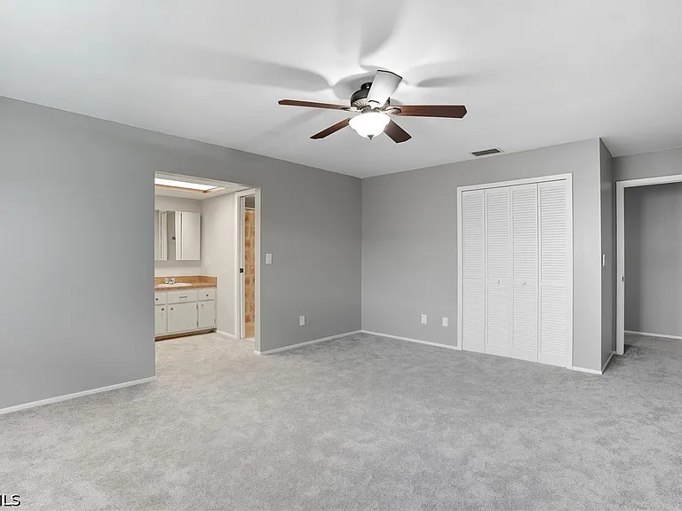 1203 SW 48th Ter #202 — Photo 20