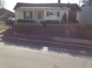 607 7th Ave, Carnegie, PA