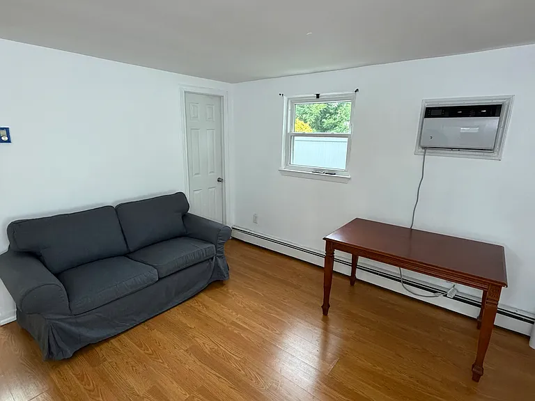 1390 America Ave #1 — Photo 2