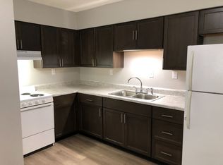 417-501 S 1st Ave #3, New Hampton, IA 50659