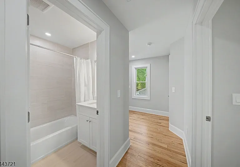 13 Rockaway Ave — Photo 35