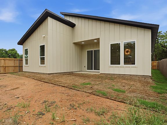 4th image of 1111 Riverwood Rd
