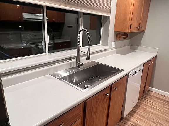 5th image of 9808 NE 142nd Pl APT F201