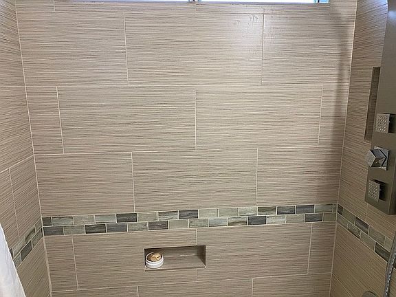 4th image of 1037 E Tonto Ln