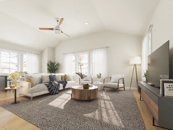 74 Congress St #9, Pembroke, MA 02359